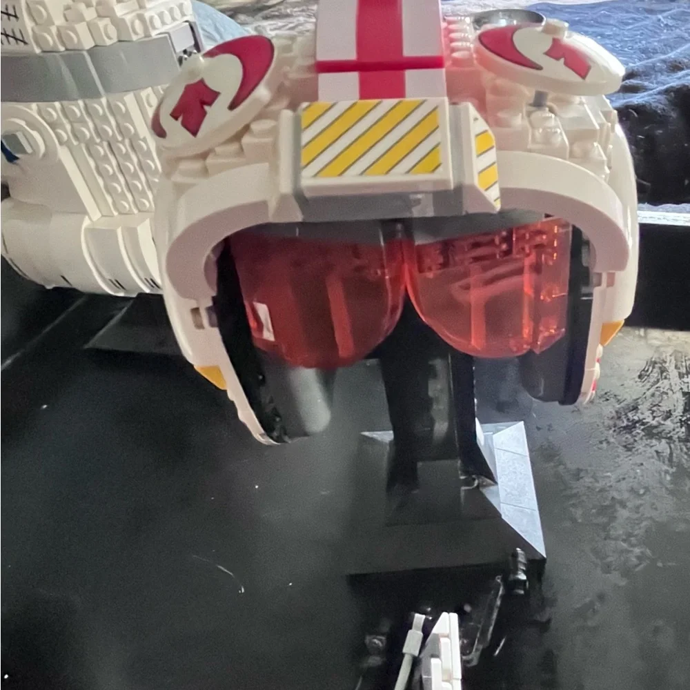 Lego Star Wars Luke Skywalker Red Five Helm. No box, no instructions - Picture 1 of 2